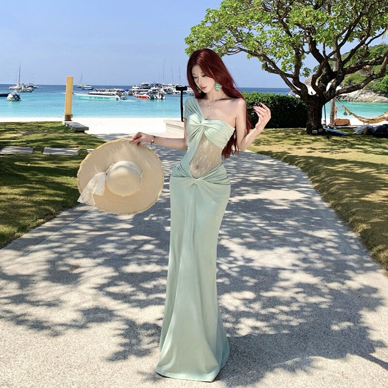 Summer green seaside long dress, resort-style one-shoulder off-the-shoulder waist-cinching dress, unique design, slimming bodycon dress Summer green seaside long dress, resort-style one-shoulder off-the-shoulder waist-cinching dress, unique design, slimming bodycon dress