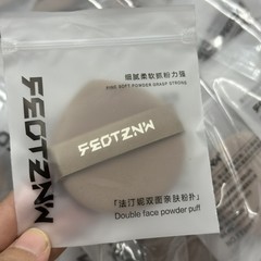 ファティーニパウダーパフは両面洗えるので使いやすく、パウダーが均一に付着し、パウダーを食べない、ウェットでもドライでも使用できる正規品です。