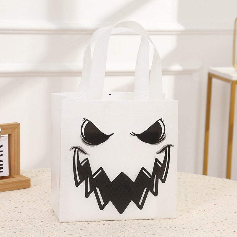 Bolsa no tejida Bolsa de tela no tejida de Halloween Bolsa de embalaje de compras impresa Bolsa de regalo de dulces de fiesta al por mayor