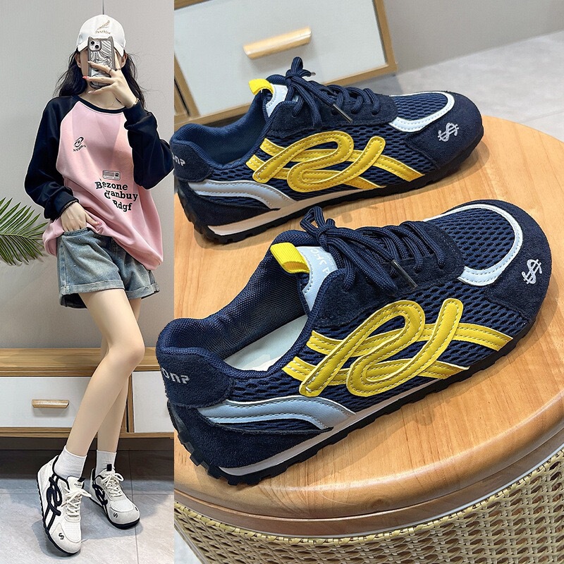 Retro German Training Shoes for Women 2025 Summer New Versatile Breathable Mesh Casual Sneakers Thick-Soled White Sneakers