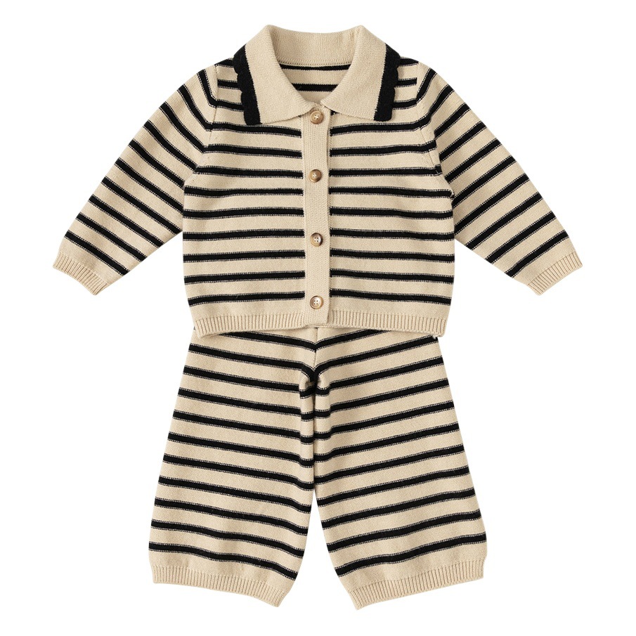 Conjunto de ropa infantil Bangxuan para primavera y otoño, conjunto de tres piezas de punto a rayas para niñas con cuello, suéter para bebé, ropa moderna para niños pequeños.