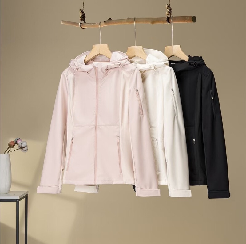 Factory Order! Autumn New Outdoor Mountain Series Windproof and Waterproof Hiking Soft Shell Jacket Mountaineering Jacket for Women