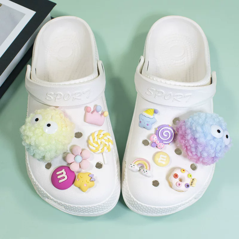 Creative cute accessory, removable footwear buckle, DIY, gradient