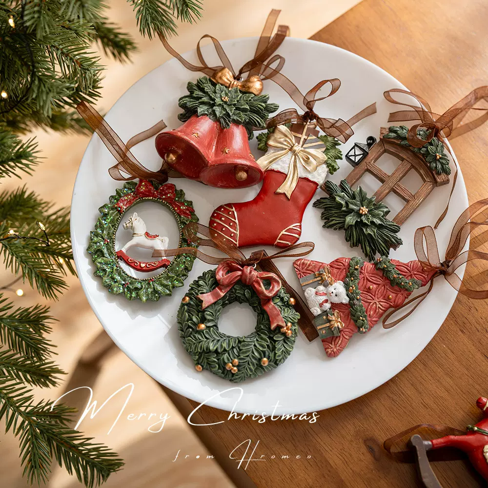 跨境新品圣诞节装饰复古立体圣诞树挂饰装饰礼品铃铛树脂挂件挂饰