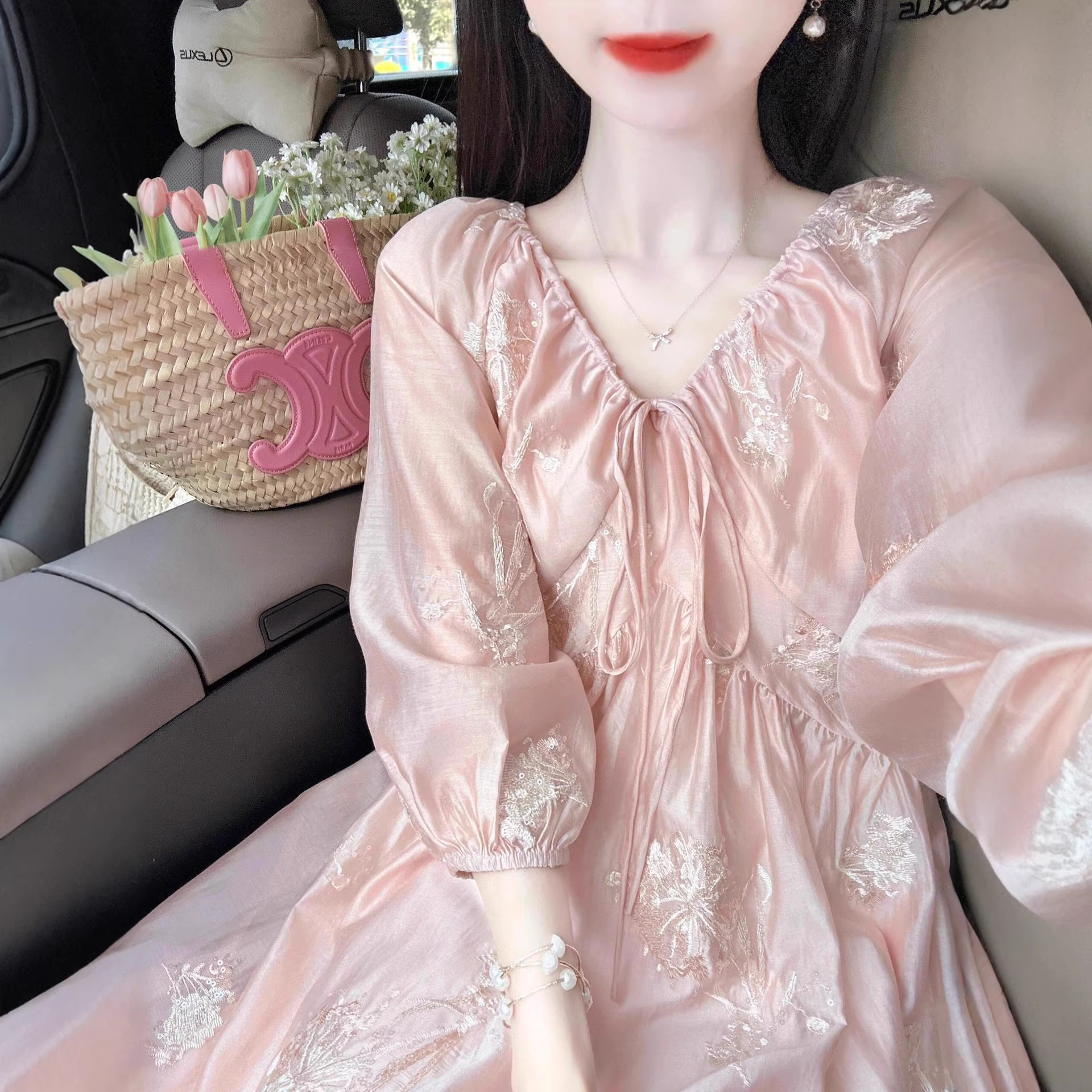 东莞市鸿韵服饰有限公司