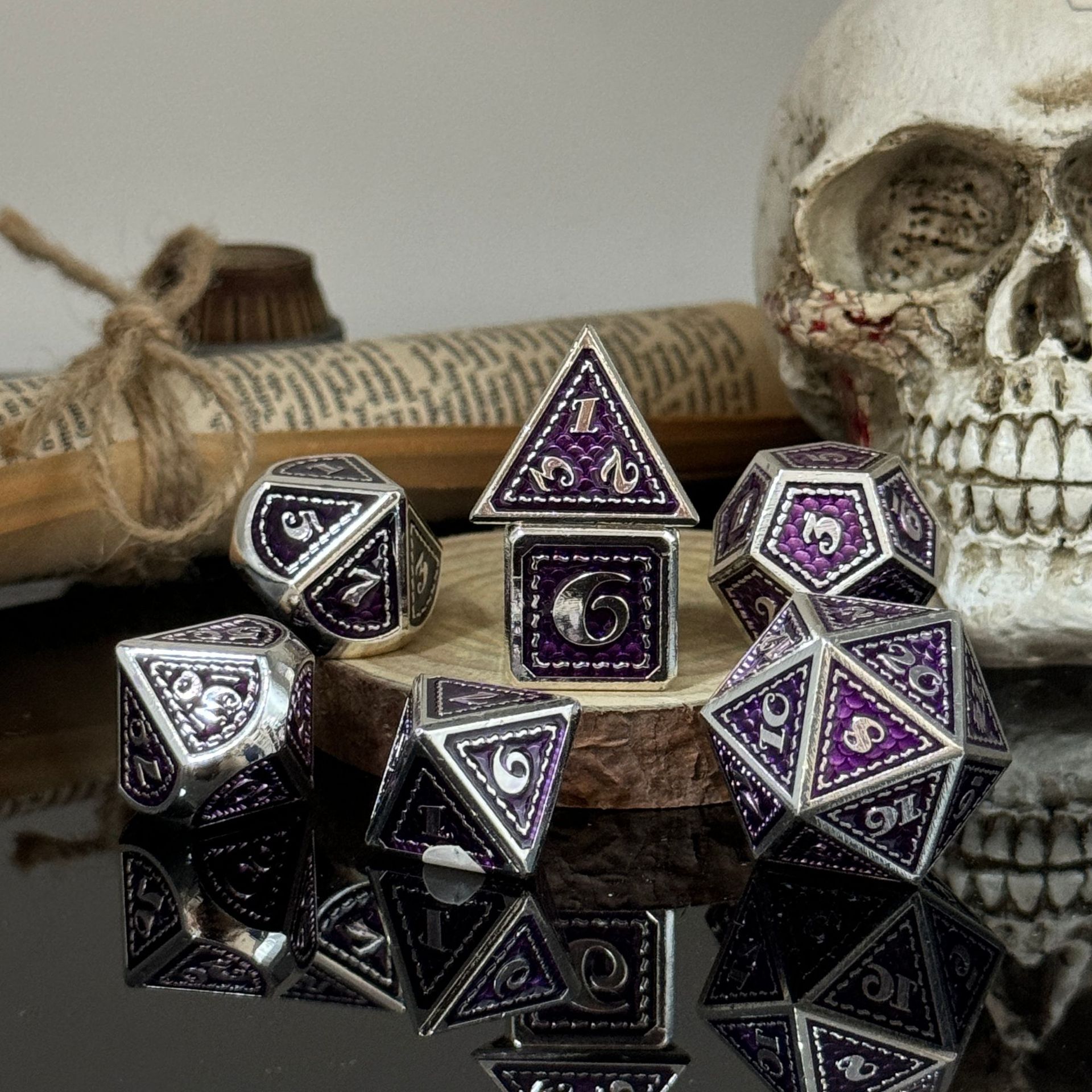 Dados de metal dnd dragón y mazmorras juego de mesa juego de dados sólidos trpg running ground poliedro cromado