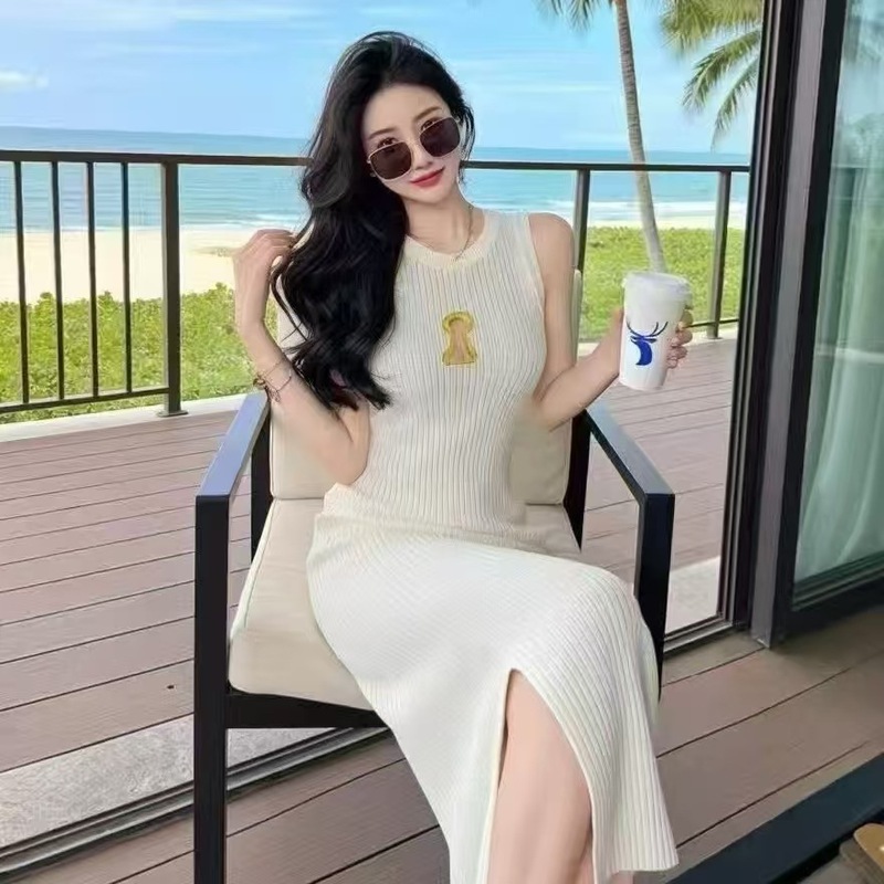 2025早秋新款法式复古气质金属扣装饰修身显瘦百搭针织背心女上衣|undefined