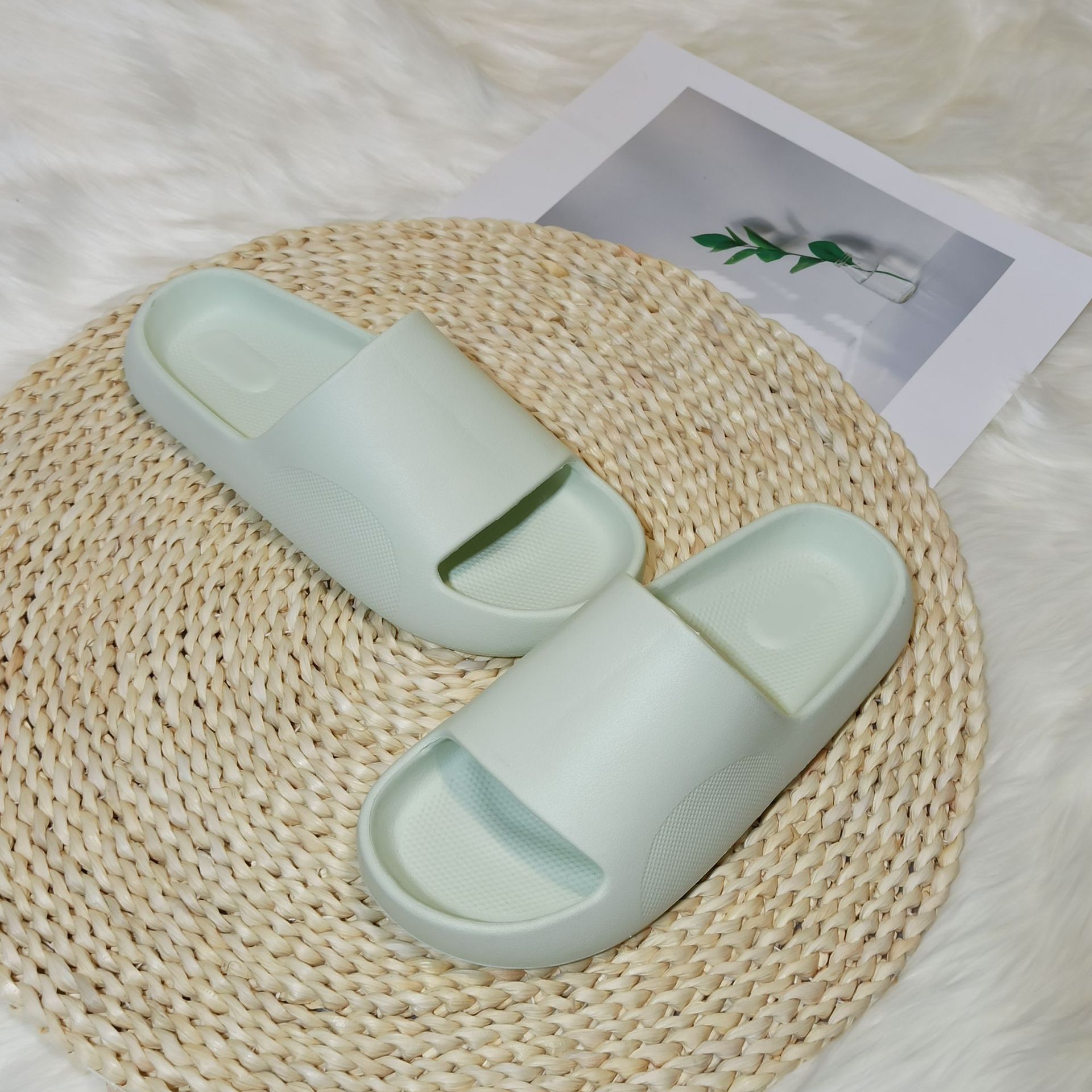 New Summer Couple EVA Home Anti slip Fashion Lightweight Trend Casual Thick Sole Feet Slippers_voghion.com