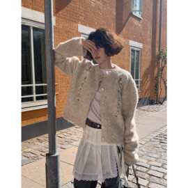 现 2026春季新款韩国东大门减龄碎花刺绣圆领针织开衫