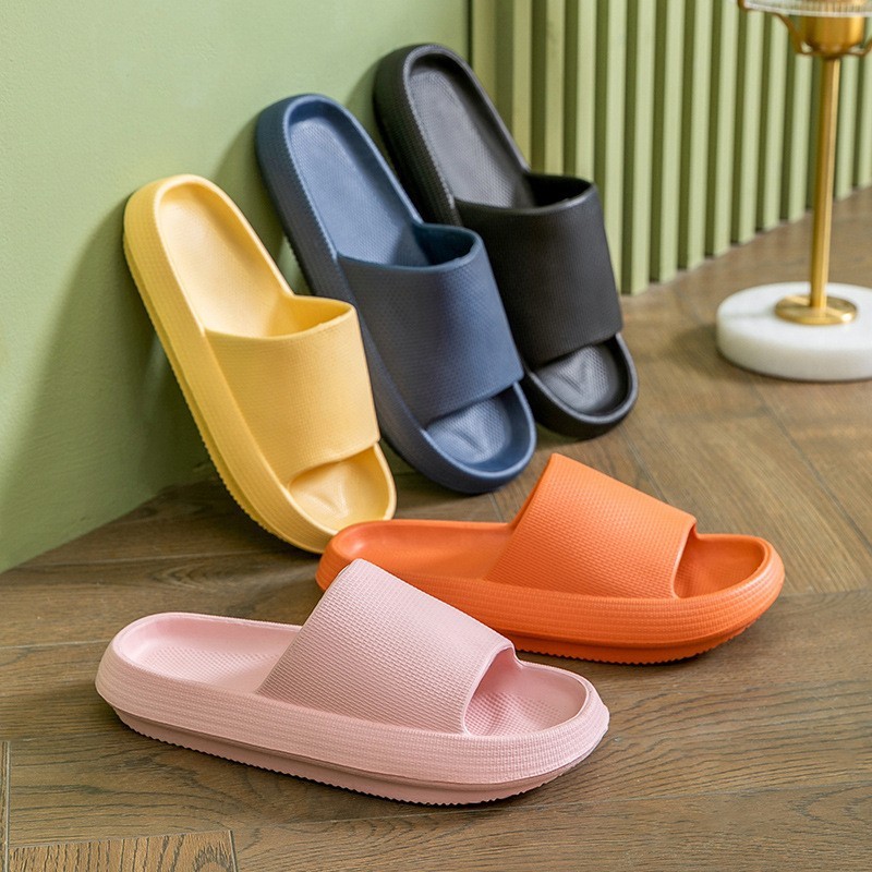 Wholesale thick-bottomed sandals and slippers men's summer lovers bathroom ladies home home non-slip sandals and slippers a generation of cross-border hair