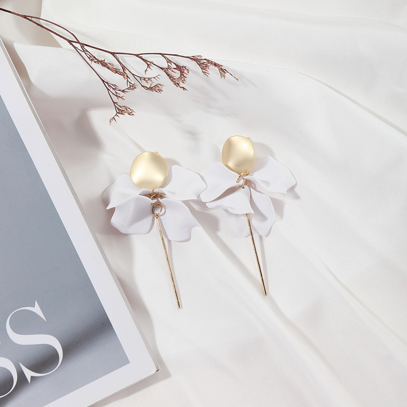 20g Weight Copper Ear Needle Material Drop Earrings Classification 1 Pair Quantity Street Occasion Acrylic Material Flower Pattern All Seasons Season Women'S Gender Stoving Varnish Design Fashion Style 1 Pair Fashion Flower Stoving Varnish Arylic Drop Earrings 5
