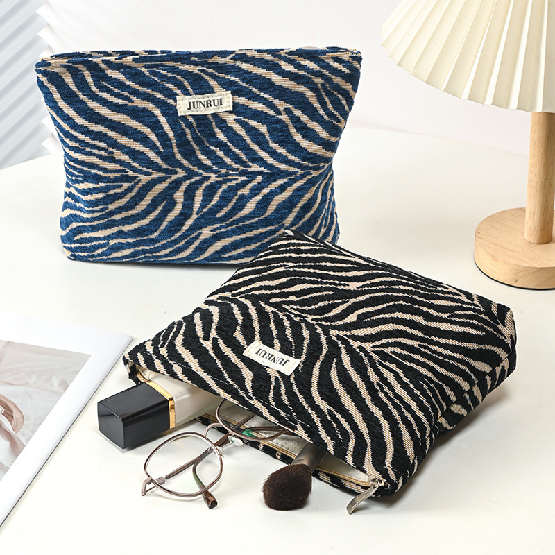 Cross-Border Fashion Zebra Pattern Large-Capacity Women's Cosmetic Bag Portable Travel Storage Bag Chenille Short Plush Bag
