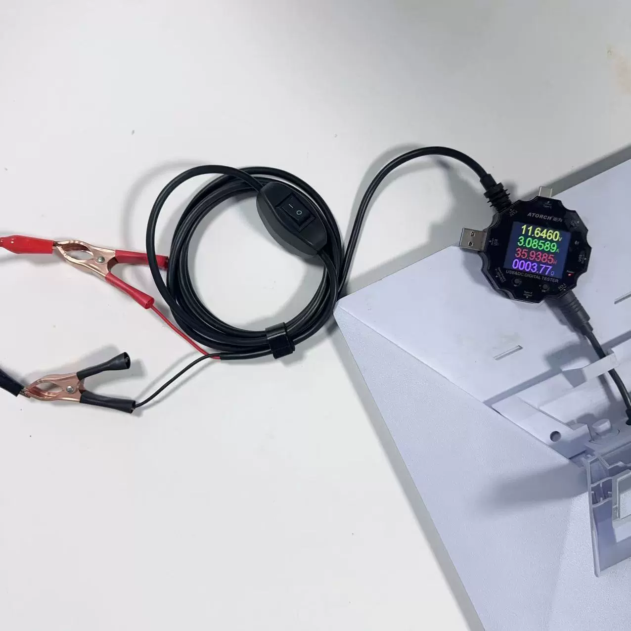 Зажим-иголка 30A для питания от 12-24V до DC с переключателем, кабель 16AWG