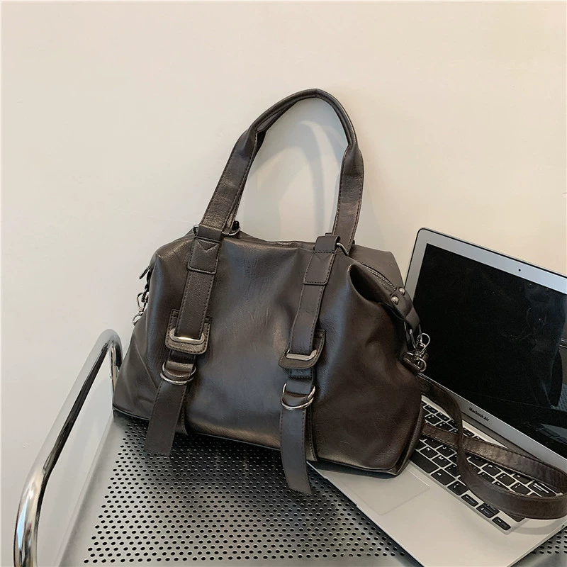  Retro One-Shoulder Bag, Capacious Purse, 22×11×10.8 cm, Lightweight 0.54 kg