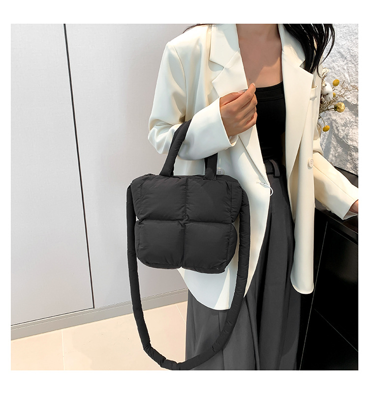 Women's Cotton Filled Cloud Bag, Stylish Padded Shoulder Handbag_voghion.com
