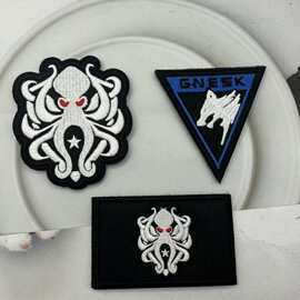 源头厂家暗区黑金国际白狼连队刺绣魔术贴章战术士徽章纺织品