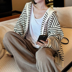 宽松大码撞色条纹连帽针织开衫女秋冬新款韩系慵懒风拉链毛衣外套