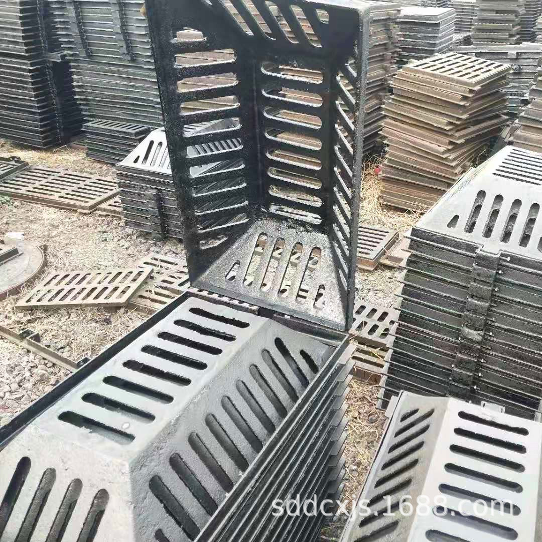 批发 450*750球墨铸铁方形溢流井盖 圆形雨水500溢流井盖 700井盖