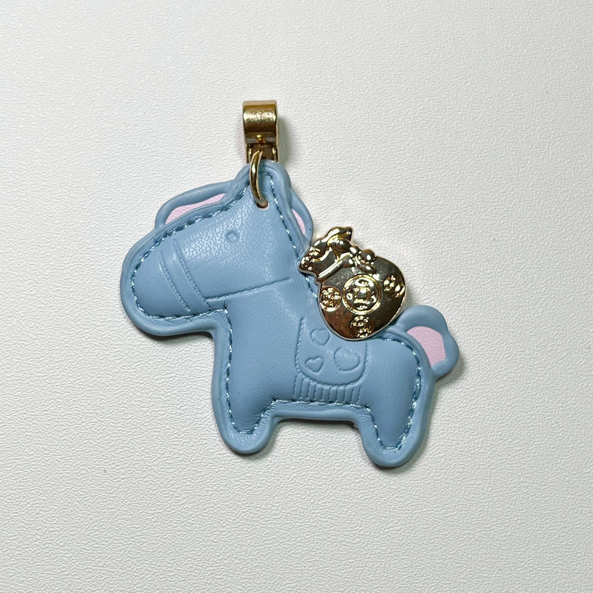 すぐにお金があります。