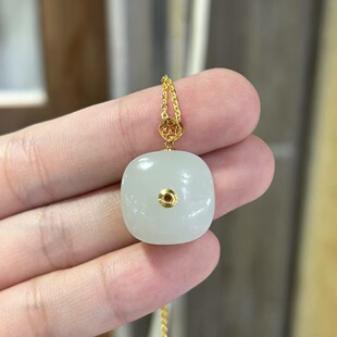 Fubei Diamond Jewelry 18K Gold Inlaid Hetian Jade Old Material Round Buckle Pendant with Fine Jade Specifications 24/17.7/14