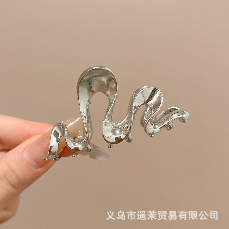 咖色磨砂抓夹女2025年新款发夹后脑勺大号发量多鲨鱼夹子发卡头饰|undefined