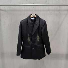 2026秋跨境新款翻领长袖收腰显瘦新中式重工刺绣廓形垫肩西服外套