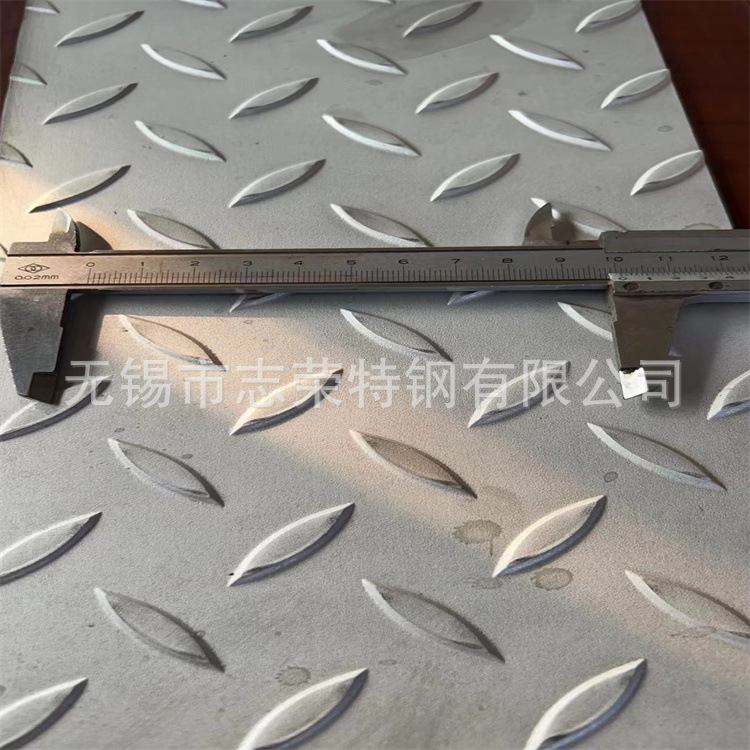 张家港市304不锈钢花纹板，316L不锈钢细花板，压花板加工 防滑板
