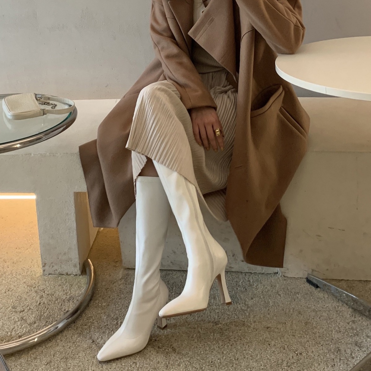 White high boots heels pointed-toe