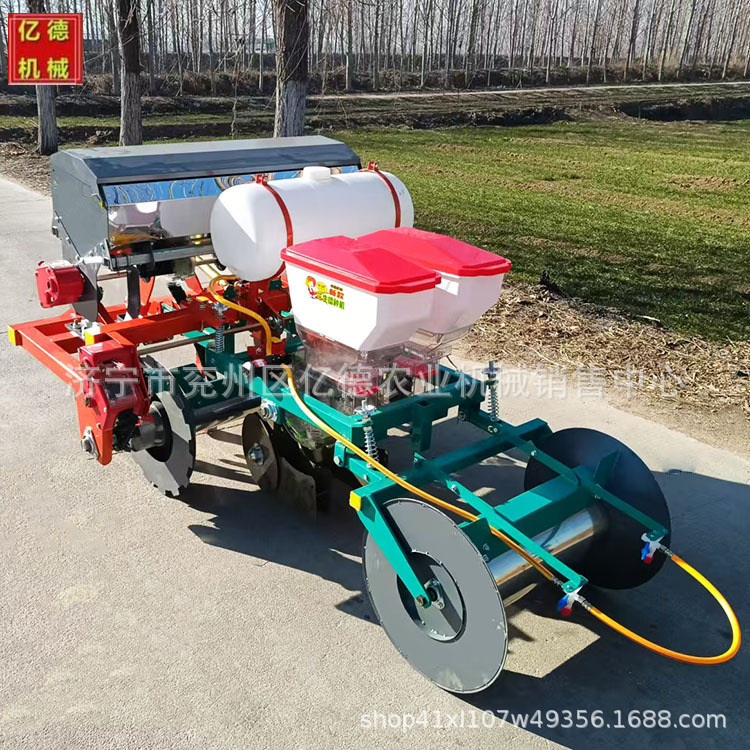 小四轮带两垄四行花生播种机施肥精播覆土镇压起垄一次完成省时