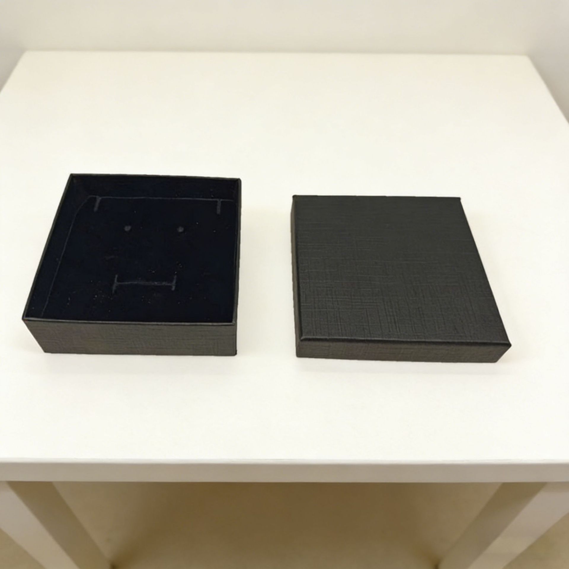 Caja negra grande.