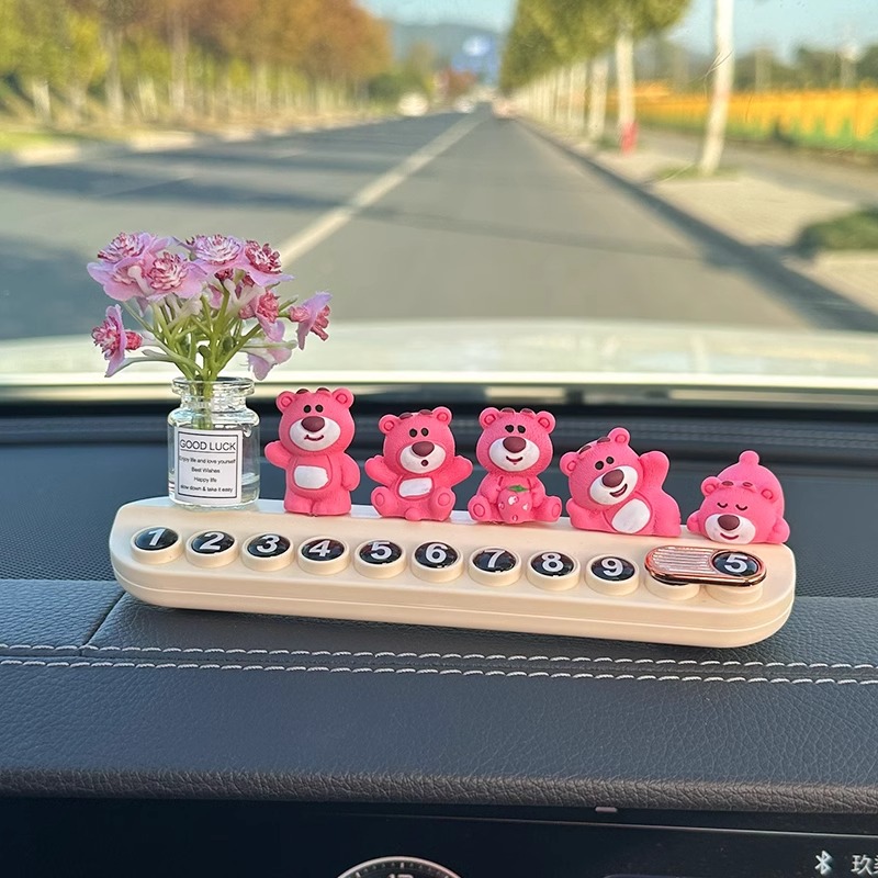 Placa de estacionamiento 2025 nuevo lindo oso de fresa coche tarjeta telefónica accesorios de automóviles adornos de mujer