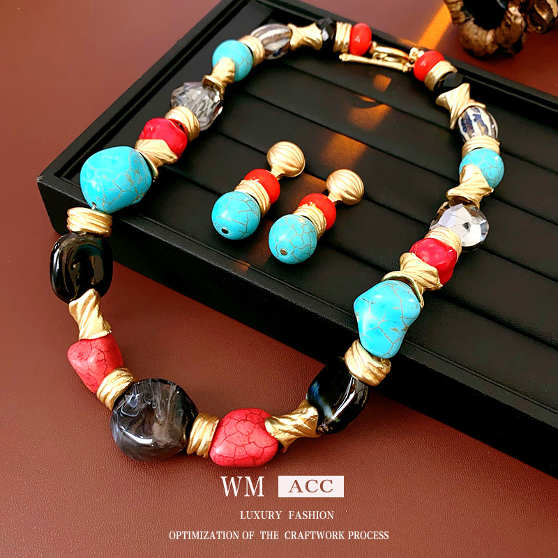 Juegos de joyería vintage medievales collares geométricos irregulares lujosos estilo palacio retro alta sensación orejas para mujeres
