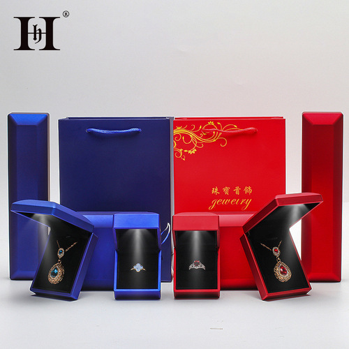Creative LED light jewelry box proposal ring box necklace bracelet box bracelet jewelry packaging box