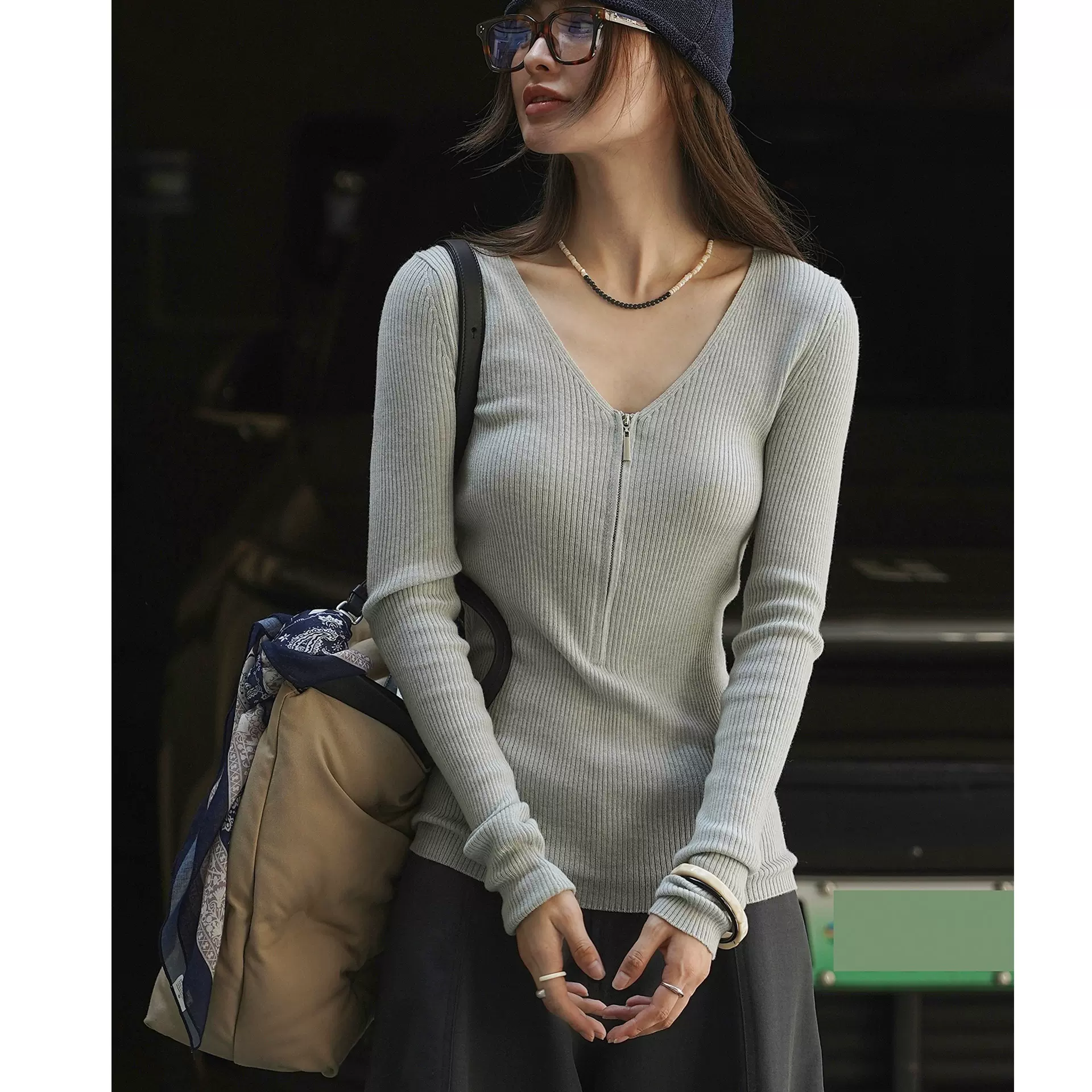 卢浮早秋新款韩版气质V领半拉链羊毛针织衫修身显瘦上衣女