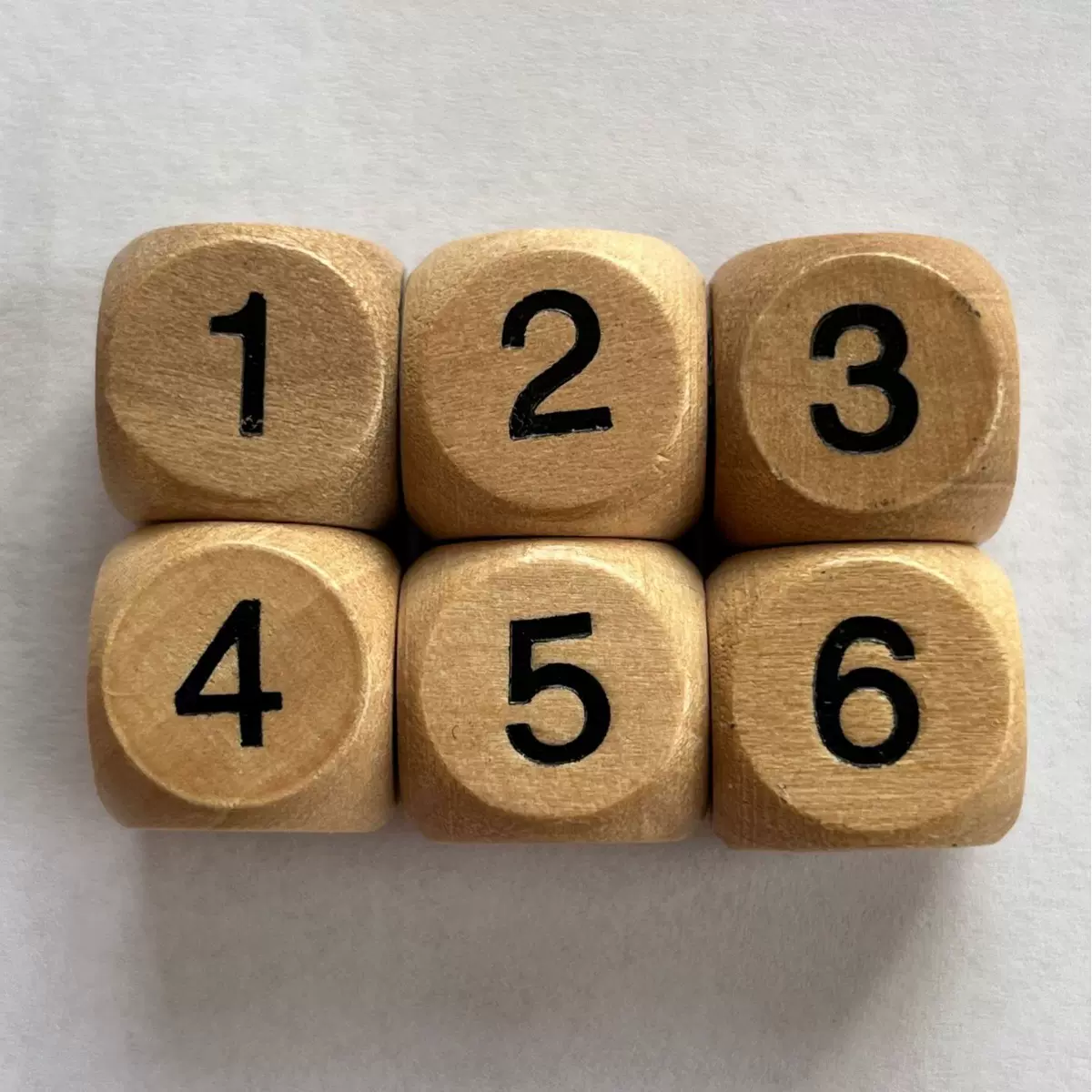 木质筛子家用游戏麻将骰子酒令色子原色筛子彩色数字圆角骰子1.4