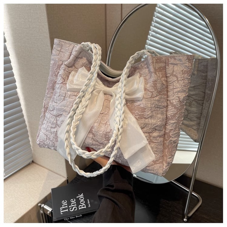Large-capacity bow bag for women, 2023 new trendy, fashionable and sweet single-shoulder bag, student commuting tote bag undefined