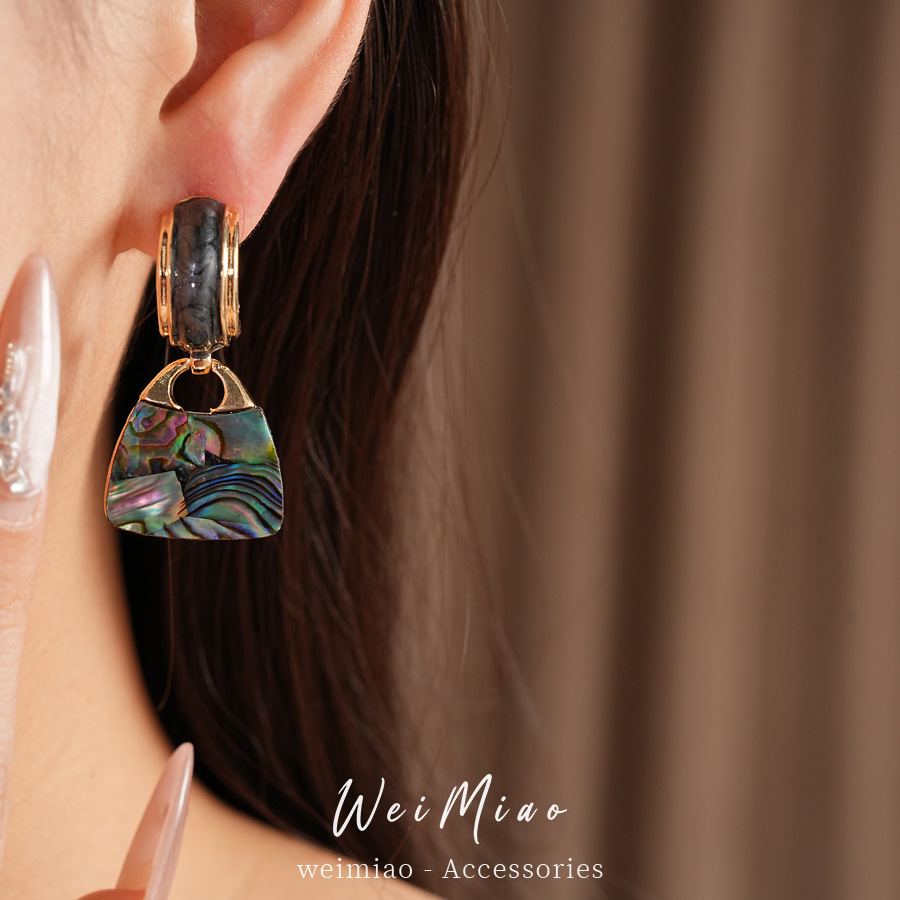 Medieval vintage aguja de plata resina bolsas cuadradas pendientes retro nicho pendientes ligero lujo alta sensación de pendientes para mujeres