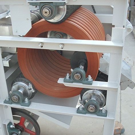 长期供应大豆湿法脱皮机 鹰嘴豆脱皮机 花生米红衣去皮机器百盛