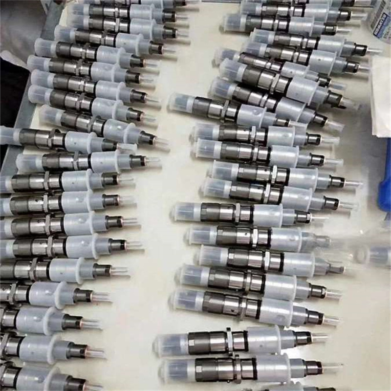 6156-11-3300 inyector de combustible 3095773 095000 - 1211095000 - 0809 boquilla eléctrica