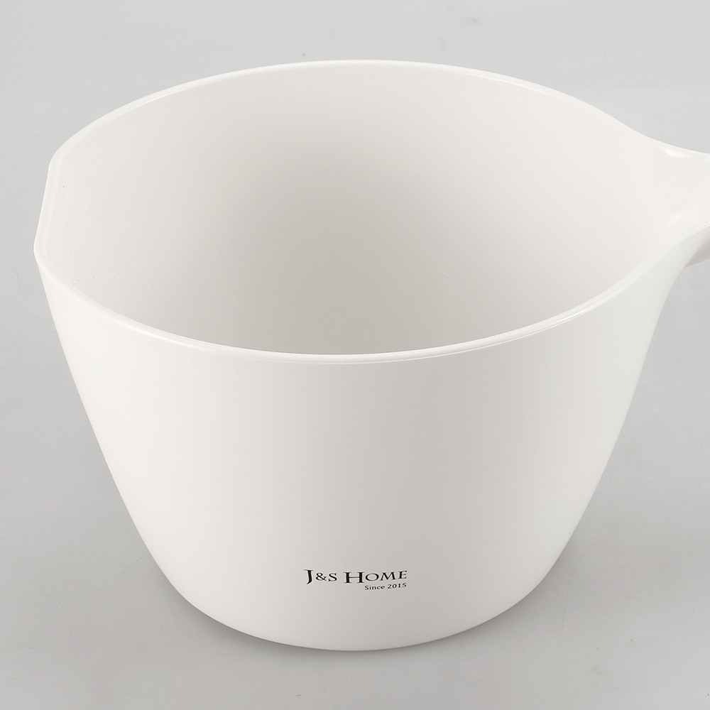 Color sólido hogar cocina agua cucharón espesado plástico mango largo champú creativo baño Agua cuchara plástico PP agua cuchara montado en la pared