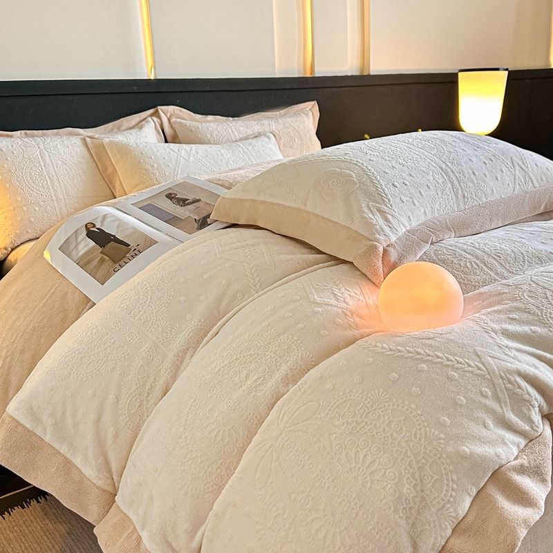 1688厳選連名A類冬5D彫刻牛乳パイル4点セット両面パイルシーツカバーが厚く保温されている