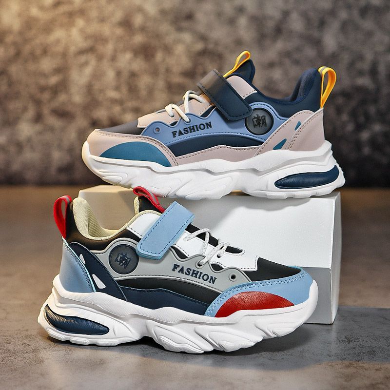 Zapatos para niños 2023 nuevos zapatos para estudiantes de primavera y otoño zapatos para niños de otoño para niños medianos y grandes zapatos deportivos impermeables antideslizantes de cuero