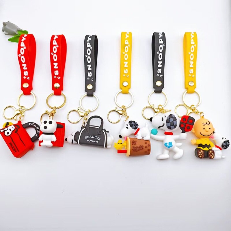 New Space Snoopy Dog Keychain Cartoon Cute Car Keychain Girly Couple Bag Pendant New Space Snoopy Dog Keychain Cartoon Cute Car Keychain Girly Couple Bag Pendant