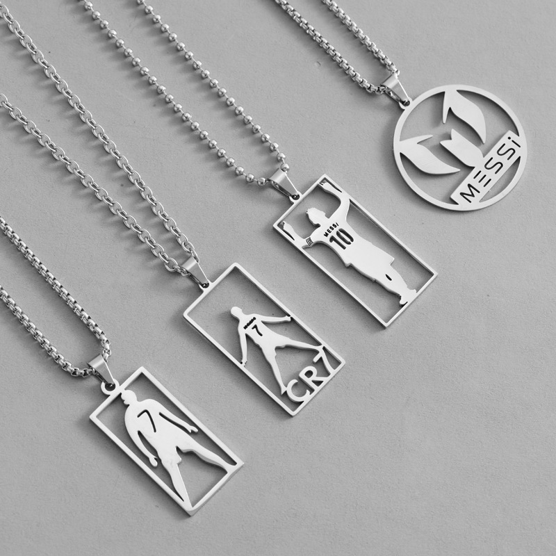 World Cup Ronaldo No.7 Football Titanium Steel Pendant Boys Necklace Hip Hop Street Necklace Souvenir Gift for Boyfriend World Cup Ronaldo No.7 Football Titanium Steel Pendant Boys Necklace Hip Hop Street Necklace Souvenir Gift for Boyfriend
