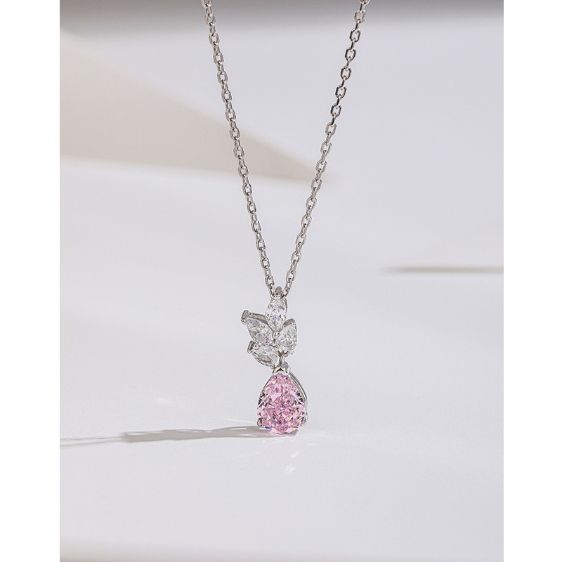 S925 plata esterlina hielo flor corte collar cuadrado para las mujeres Luz de lujo de alto grado temperamento nicho de alto carbono diamante colgante clavícula cadena