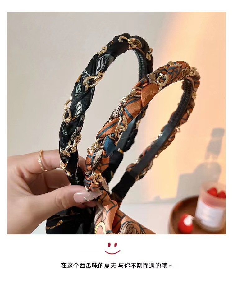 Vintage chain streamer headband