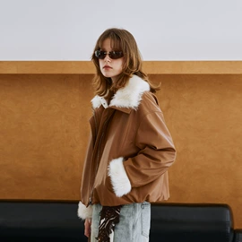 皮草;女式皮衣;半身裙