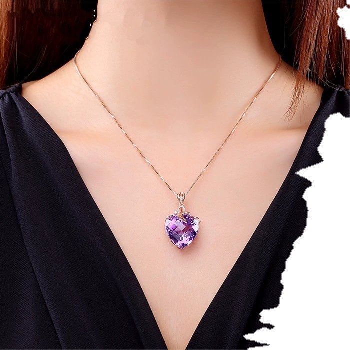 Crystal pendant heart shaped with amethyst, synthesized necklace, 750 sample gold, with gem