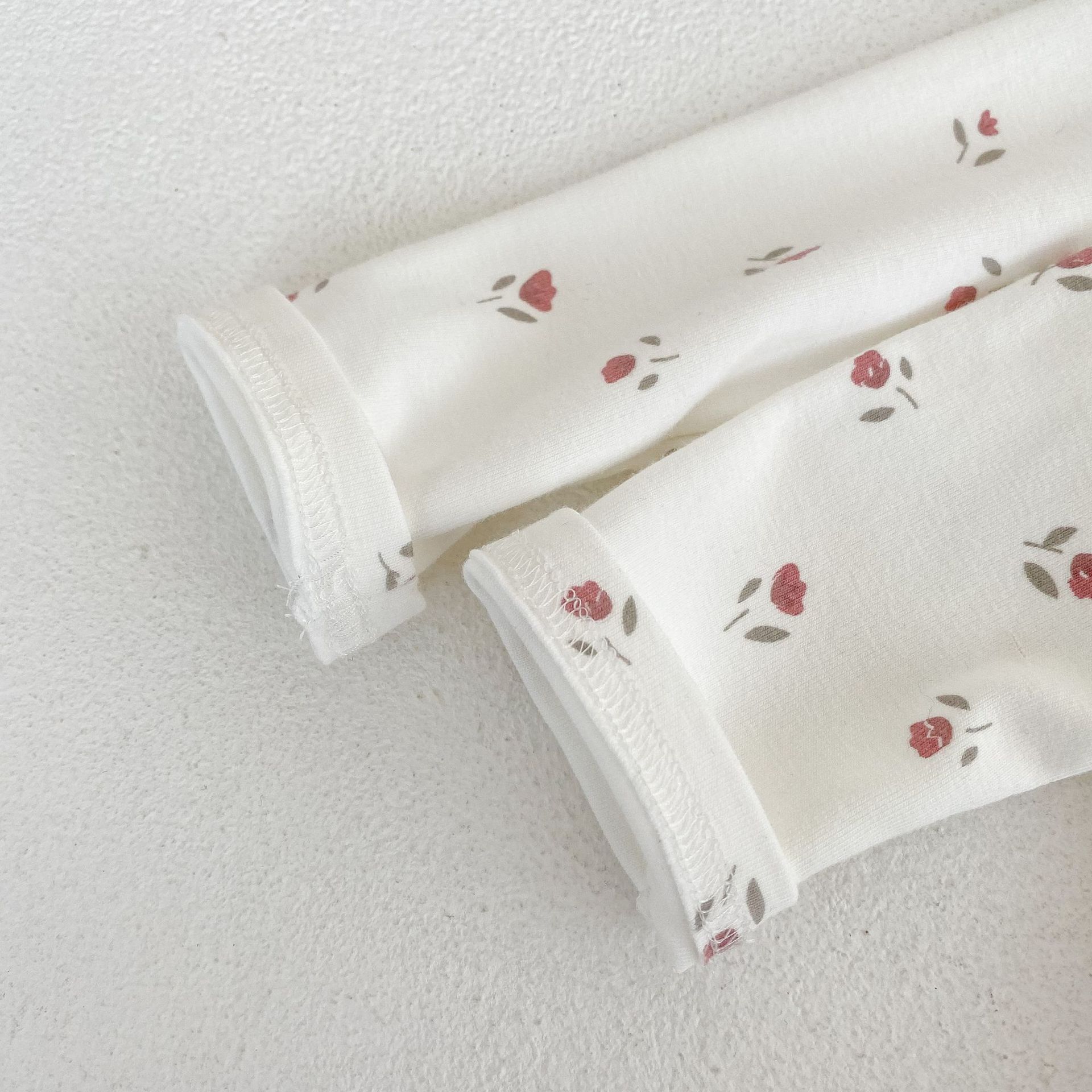 2024 autumn style girl baby doll collar long sleeved triangle hoodie jumpsuit with multiple colors to choose from_voghion.com