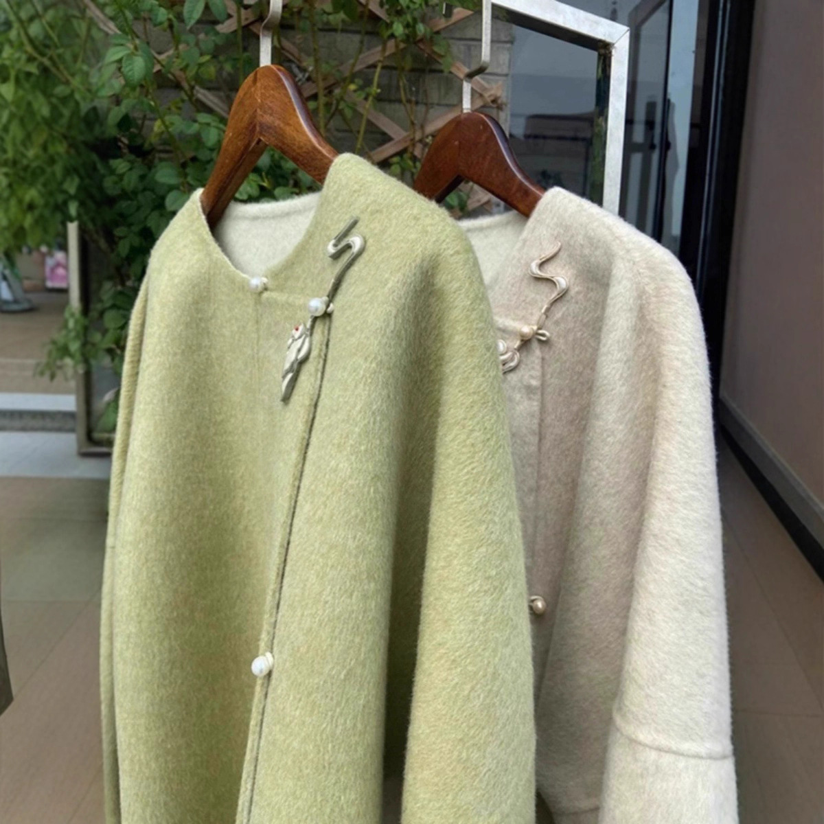 New Chinese Style Woolen Outwear Tops for Women Autumn and Winter 2025 New High-End Long-Sleeved Thickeneded Woolen Outwear